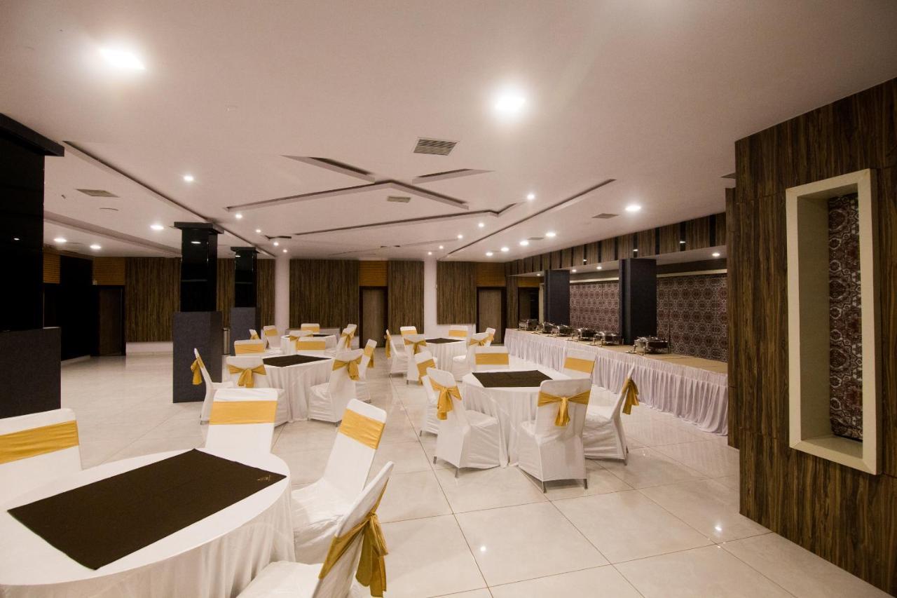 The River Front Resort Sitapur Muafi Buitenkant foto